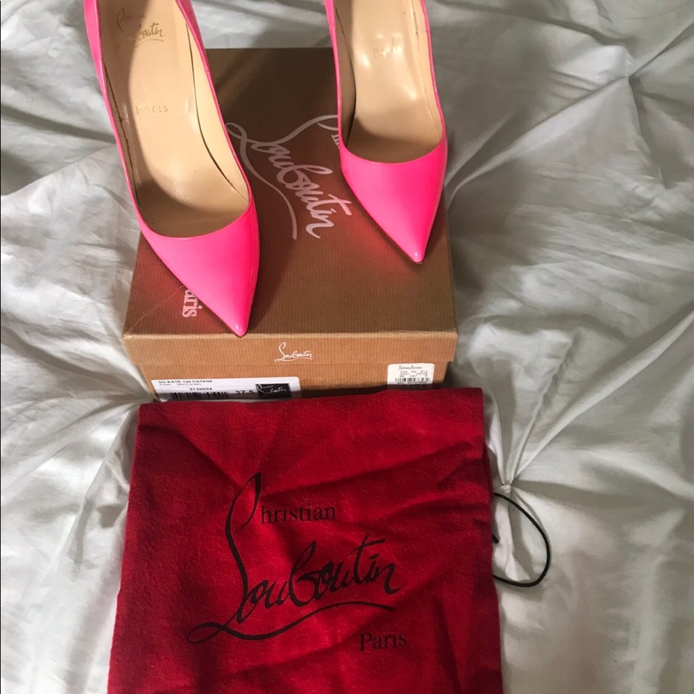 Christian Louboutin So Kate 120 Shocking Pink